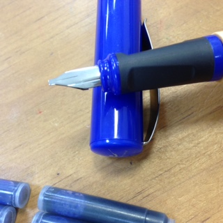S 藍鋼筆(1.5mm)/含 7支墨水管